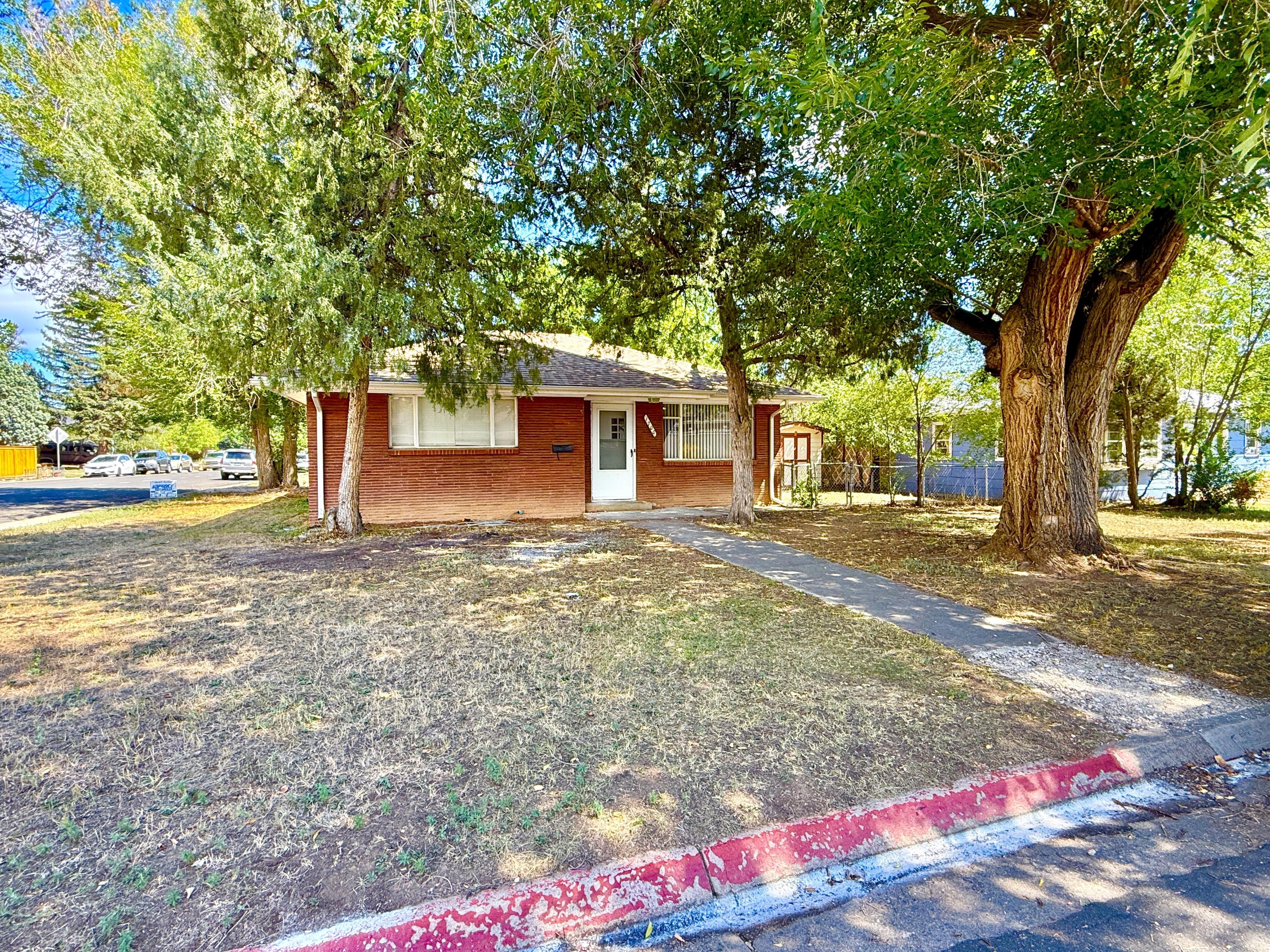 1700 Whedbee Street