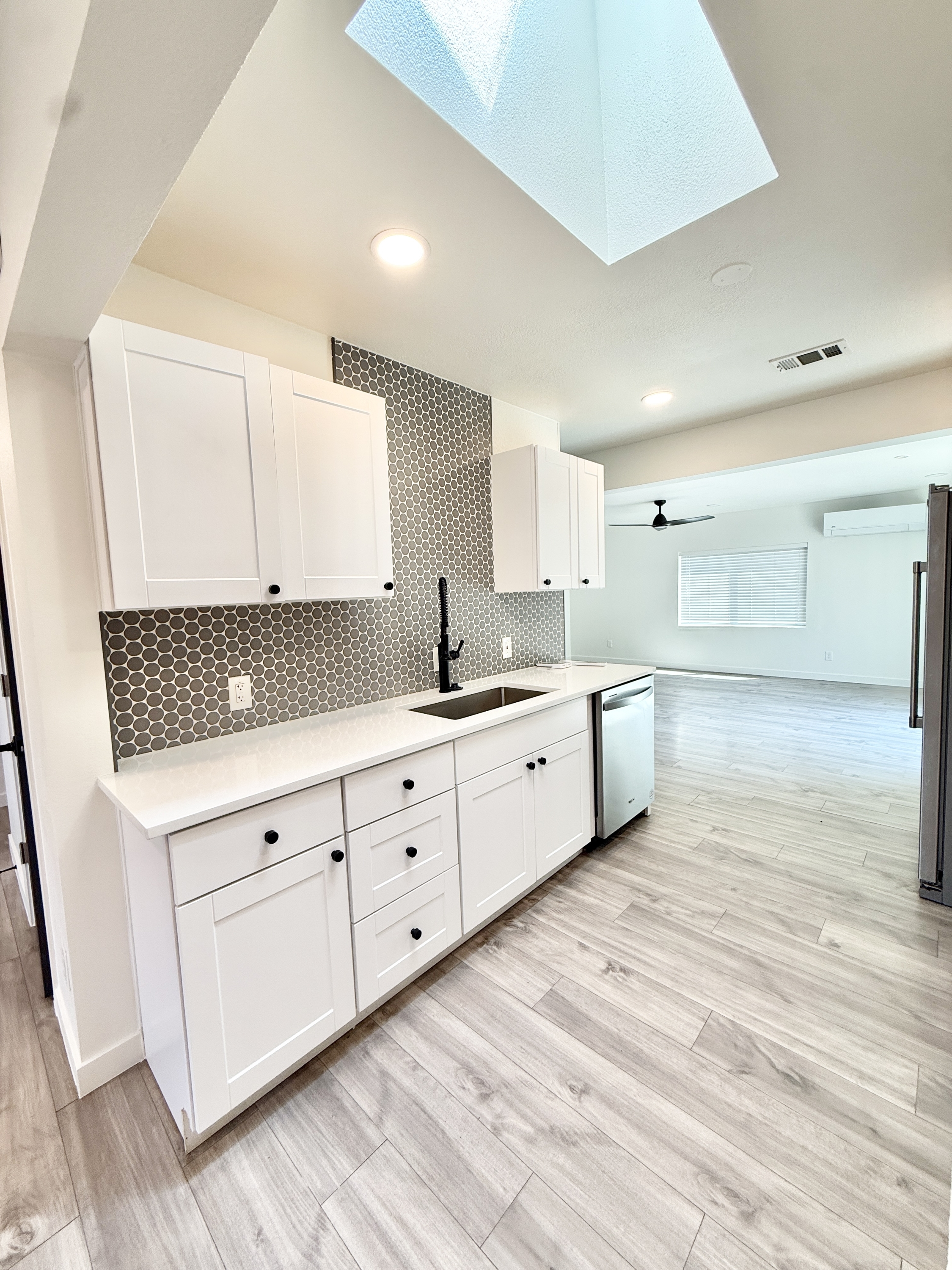 2442 Mountain View Drive